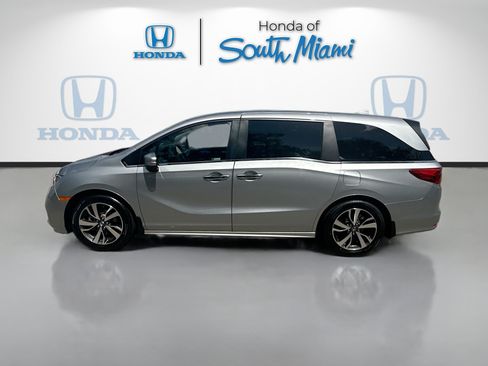 Certified 2024 Honda Odyssey Touring image 4