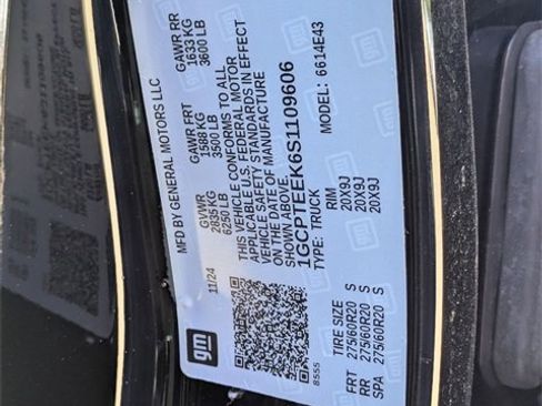 New 2025 Chevrolet Colorado Trail Boss w/ Midnight Edition image 36