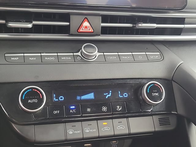 Used 2024 Hyundai Elantra SEL FWD image 24