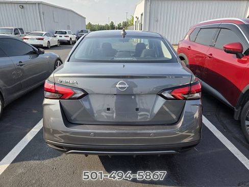 Used 2025 Nissan Versa SV FWD image 5