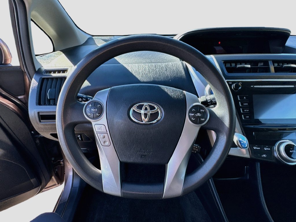 Used 2017 Toyota Prius V Two FWD image 7