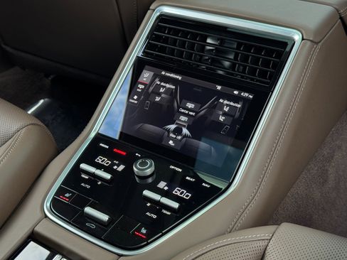 Used 2023 Porsche Panamera 4S image 37
