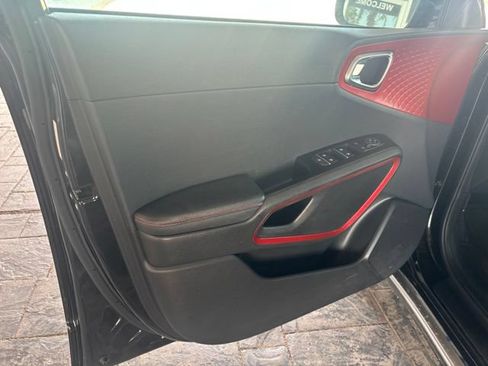 Used 2024 Kia Soul GT-Line FWD image 7