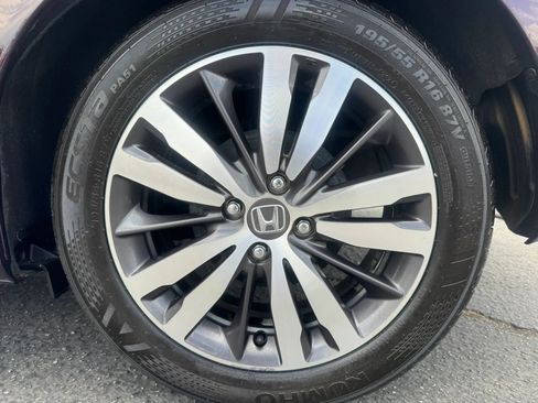 Used 2015 Honda Fit EX image 18