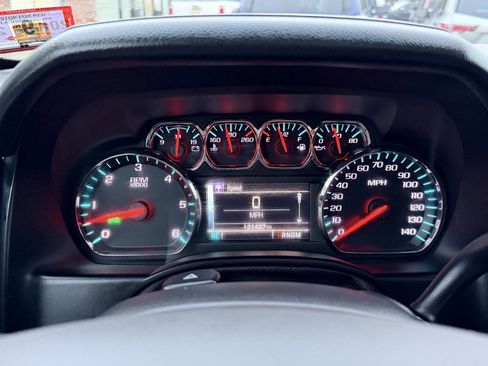 Used 2016 Chevrolet Suburban LT image 13