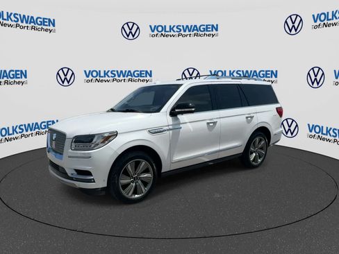 Used 2018 Lincoln Navigator Reserve w/ Technology Package AWD/4WD image 4