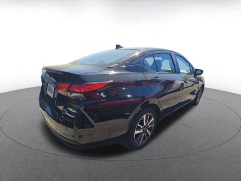 Used 2025 Nissan Versa SV image 8