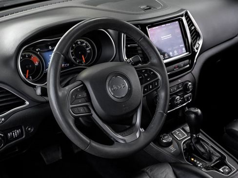 Used 2022 Jeep Cherokee Limited image 4