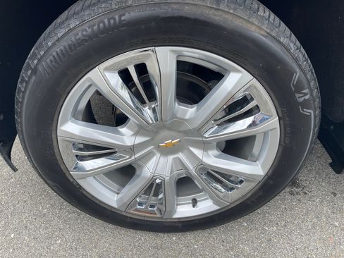 Used 2023 Chevrolet Silverado 1500 High Country w/ High Country Premium Package AWD/4WD image 22