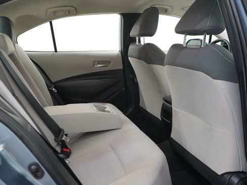 Used 2021 Toyota Corolla LE FWD image 12