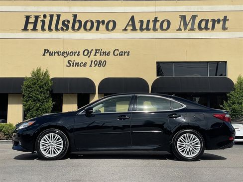 Used 2013 Lexus ES 350 w/ Luxury Pkg FWD image 3