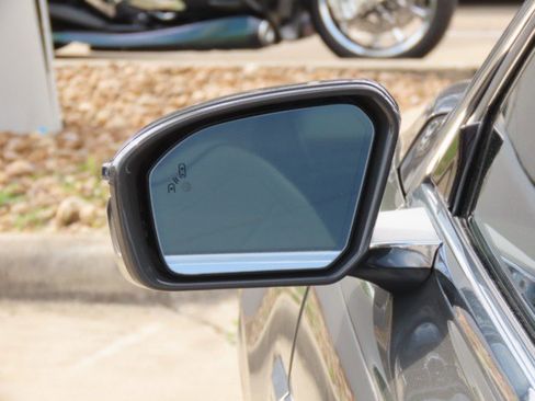 Used 2019 Lincoln Continental Black Label w/ Rear Seat Package image 17