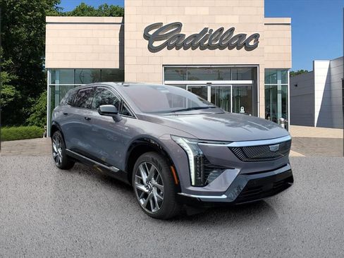 New 2026 Cadillac Optiq Luxury 1 image 7