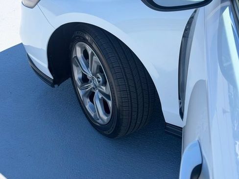 Certified 2023 Honda Accord EX image 27