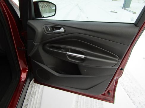 Used 2014 Ford Escape SE w/ Equipment Group 201A image 18