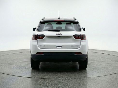 Used 2025 Jeep Compass Trailhawk AWD/4WD image 7