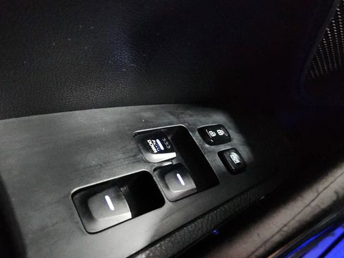 Used 2013 Hyundai Veloster RE:MIX Edition image 48