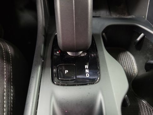 Used 2024 Volvo XC40 B5 Core AWD/4WD image 16