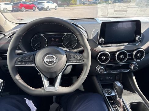 New 2025 Nissan Sentra SR image 16