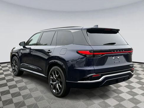 Used 2026 Lexus TX 500h AWD image 4