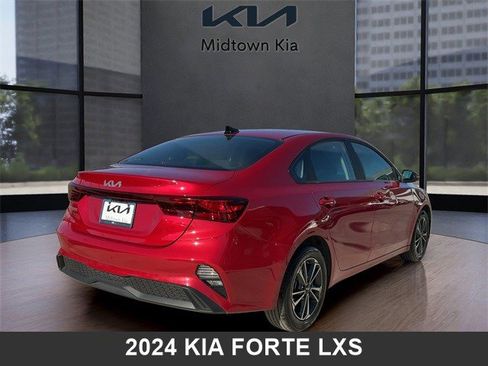 Certified 2024 Kia Forte LXS w/ LXS Technology Package image 3
