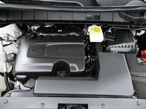 Used 2024 Nissan Pathfinder SL w/ SL Premium Package FWD image 22