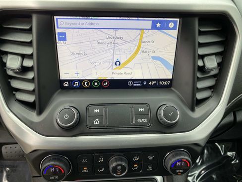 Used 2023 GMC Acadia SLT image 11