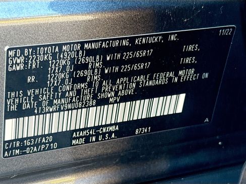 Used 2022 Toyota RAV4 XLE image 28