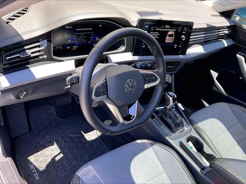 Used 2025 Volkswagen Jetta SE FWD image 14