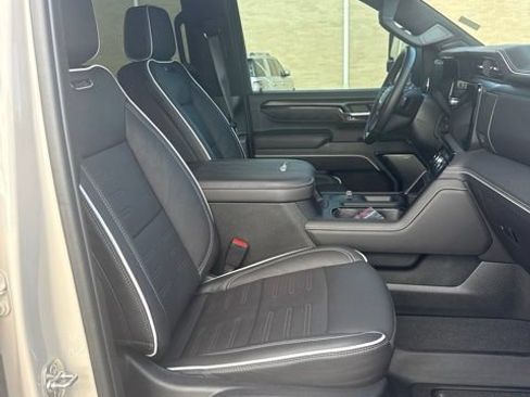 Used 2026 GMC Sierra 2500 AT4X w/ LPO, Black Badging Package AWD/4WD image 14