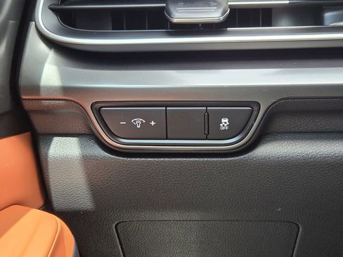 Used 2025 Kia Carnival SX Prestige FWD image 24