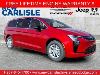 New 2027 Chrysler Pacifica Select w/ Family Tech Group