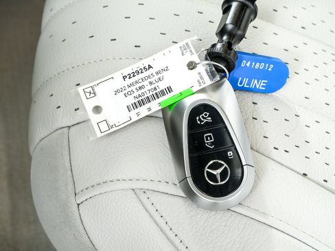 Used 2022 Mercedes-Benz EQS 580 4MATIC Sedan image 38