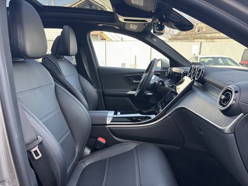 Used 2024 Mercedes-Benz GLC 300 4MATIC image 21