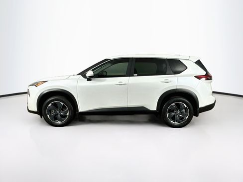 Used 2024 Nissan Rogue SV FWD image 4