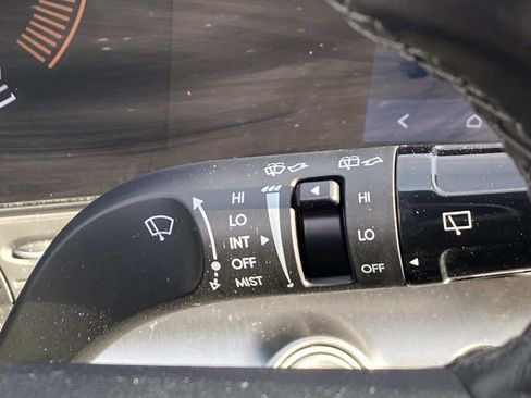 Used 2025 Hyundai Kona SEL image 21