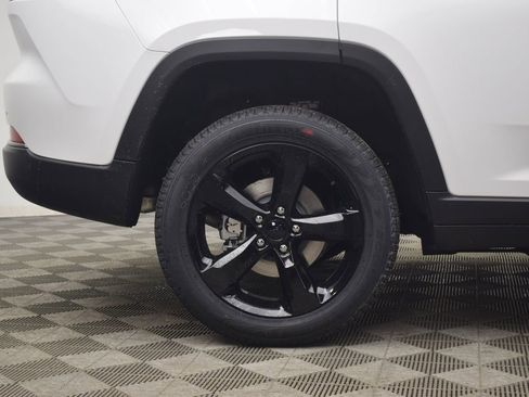 New 2026 Jeep Grand Cherokee Limited image 8