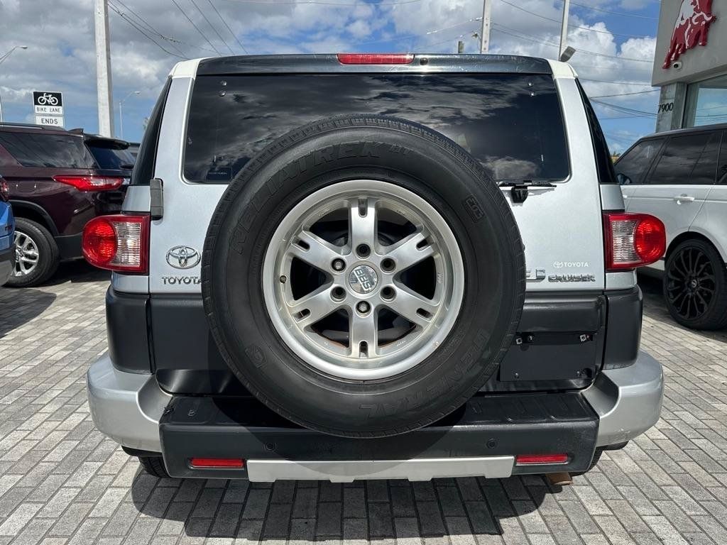 Used 2007 Toyota FJ Cruiser 2WD w/ Convenience Pkg image 6