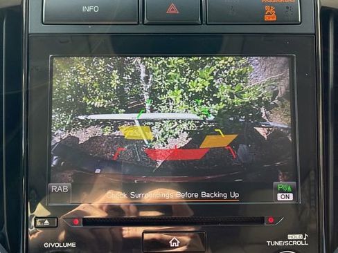 Used 2019 Subaru Ascent Premium image 17