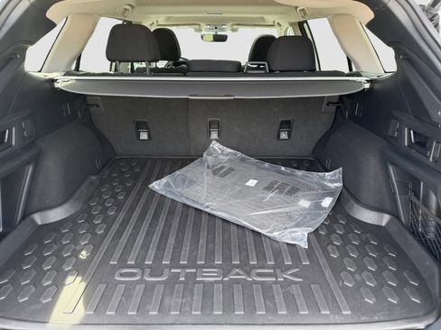 Certified 2022 Subaru Outback Premium image 5
