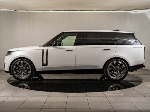 New 2026 Land Rover Range Rover Long Wheelbase SE image 5