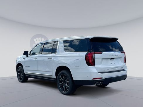New 2026 GMC Yukon XL Denali w/ Denali Reserve Package image 4