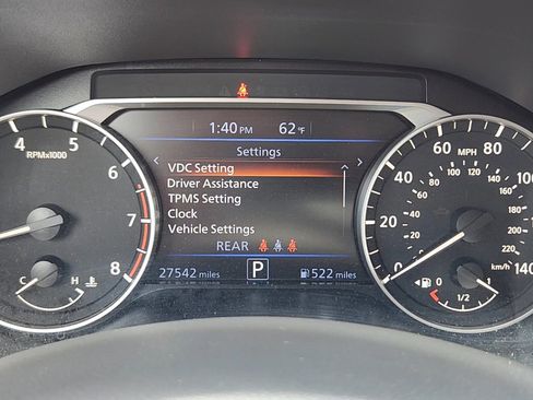 Used 2025 Nissan Altima 2.5 SV FWD image 11