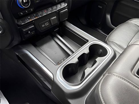 Used 2020 Chevrolet Silverado 1500 LTZ image 18