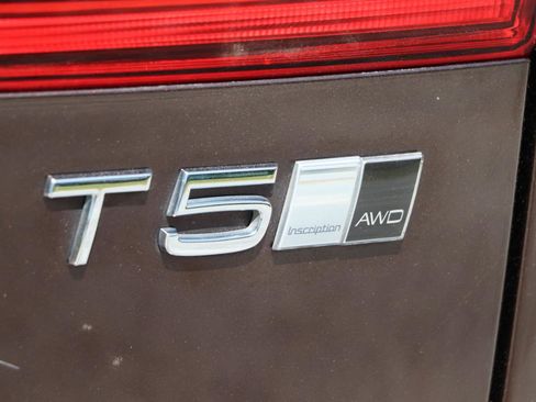 Used 2018 Volvo XC60 T5 Inscription w/ Convenience Package AWD/4WD image 5