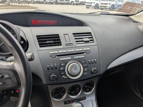 Used 2010 MAZDA MAZDA3 i Touring image 18