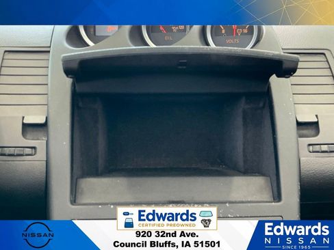 Used 2005 Nissan 350Z Grand Touring RWD image 22