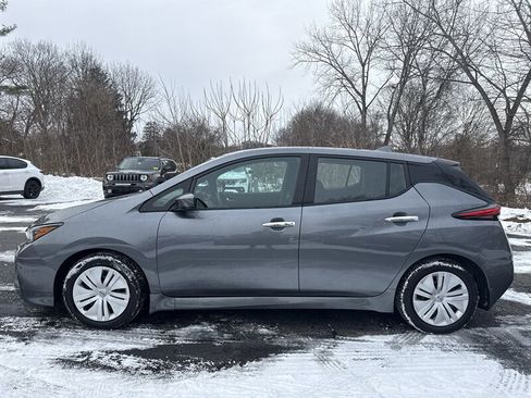 Used 2024 Nissan Leaf S image 3