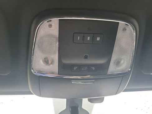 Used 2021 Jeep Grand Cherokee Laredo X AWD/4WD image 38