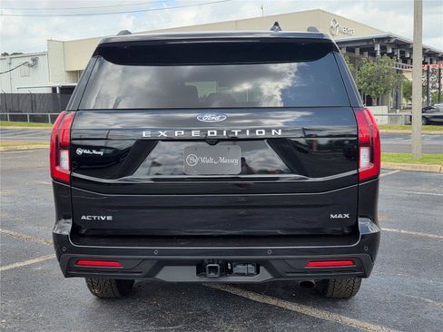 Used 2025 Ford Expedition Max Active AWD/4WD image 6